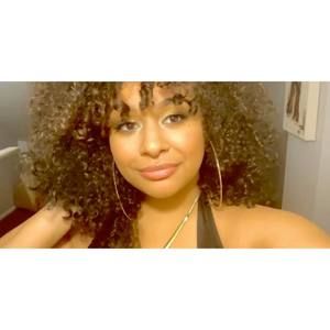 Meet your Posher, Dayna